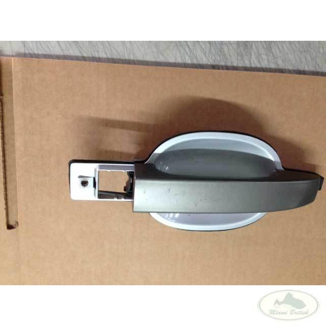 Land rover driver door handle zambezi silver range 03-09 cxb500160mvc used