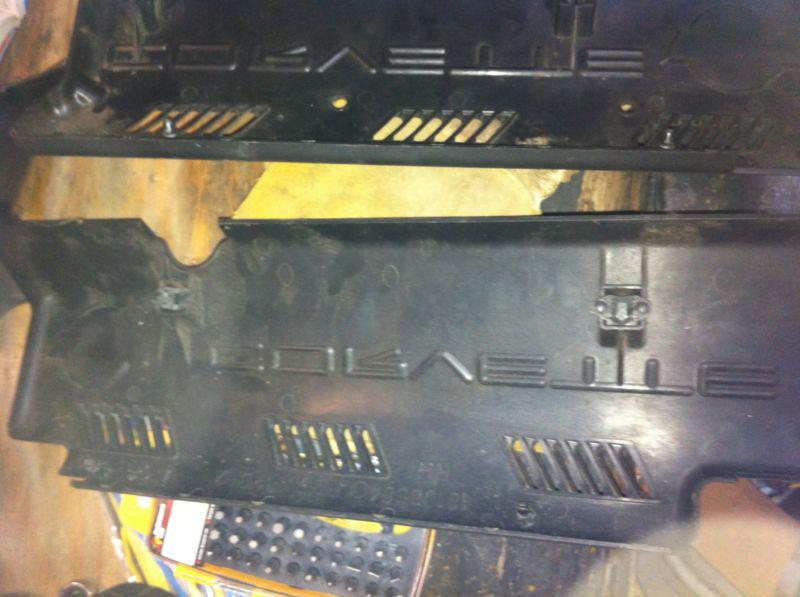 Sell 1992 lt1 corvette fuel rail covers (rare) in Coalgate, Oklahoma