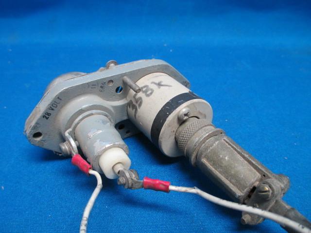 Hoskins Grimes Rear Position Light P/N: 31-0725-2 (6943), US $69.99, image 10