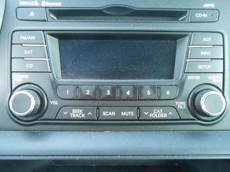 Sell 12 KIA OPTIMA GLOVE BOX in Sun Valley, California, US, for US 45.00