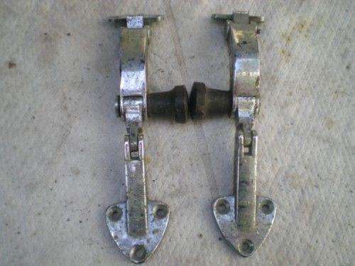 Porsche 911/912 rear side window latches