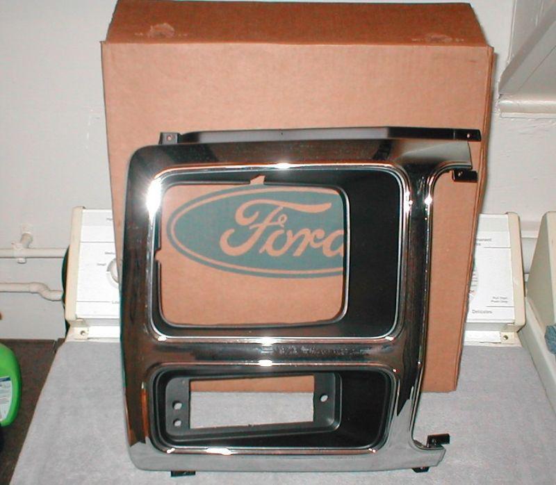 L & r nos mint 1980 1981 1982 1983  ford  pick-up/bronco grill headlight covers