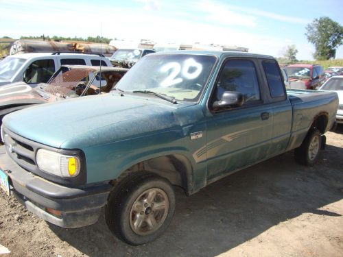 Used 1994 mazda b3000 v6, ext cab, right ext door handle, lot 20