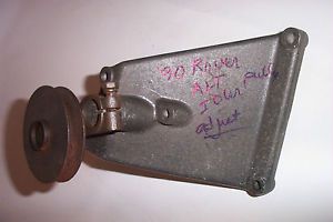 Range rover '90 combination alt. mount with idler pulley good used condition !!!