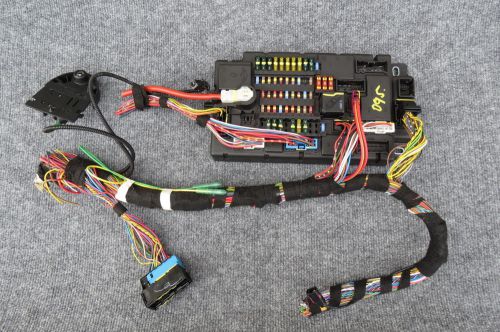Mini cooper s / base r55 r56 r57 under dashboard fuse block box  61353455530  ..