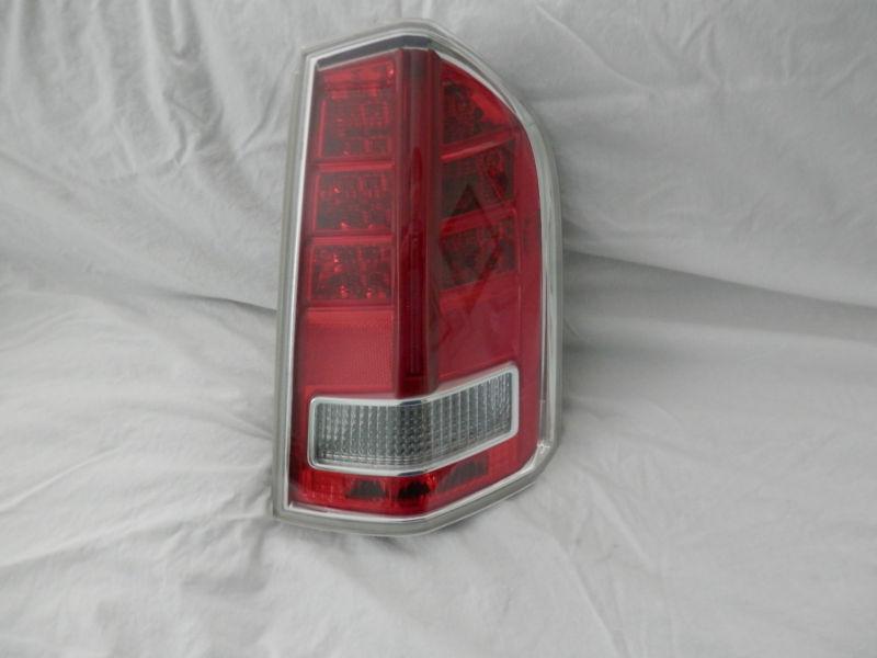 Chrysler 300 tail light