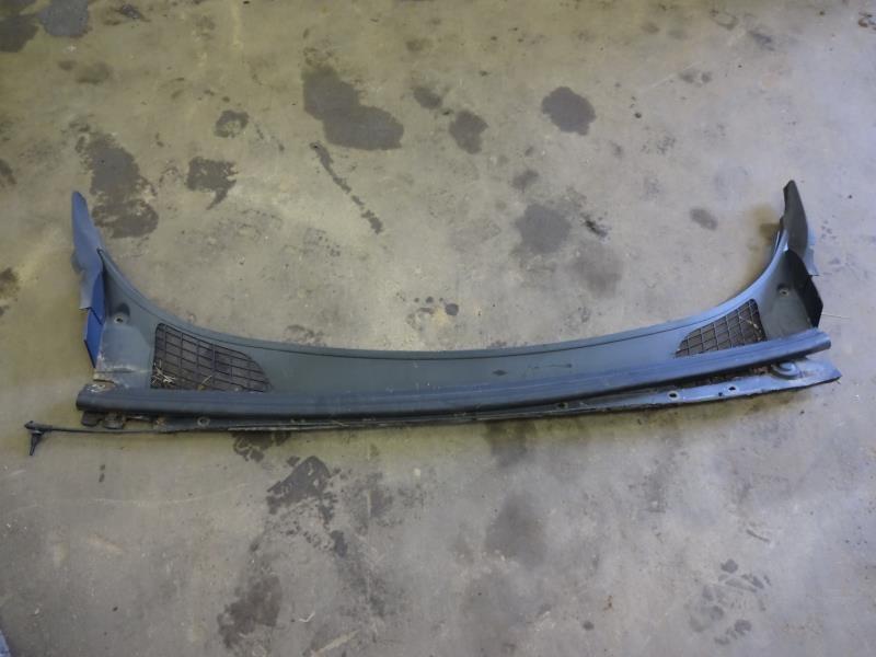 Purchase 02 BUICK RENDEZVOUS CX WINDSHIELD WIPER COWL GOOD USED OEM in