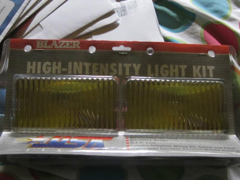 Purchase 2 PACKS OF FOG LIGHTS NEW in PHILA PA, US, for US 9.99