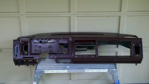 1988-94 chevy/gmc truck suburban blazer maroon dash core - 
