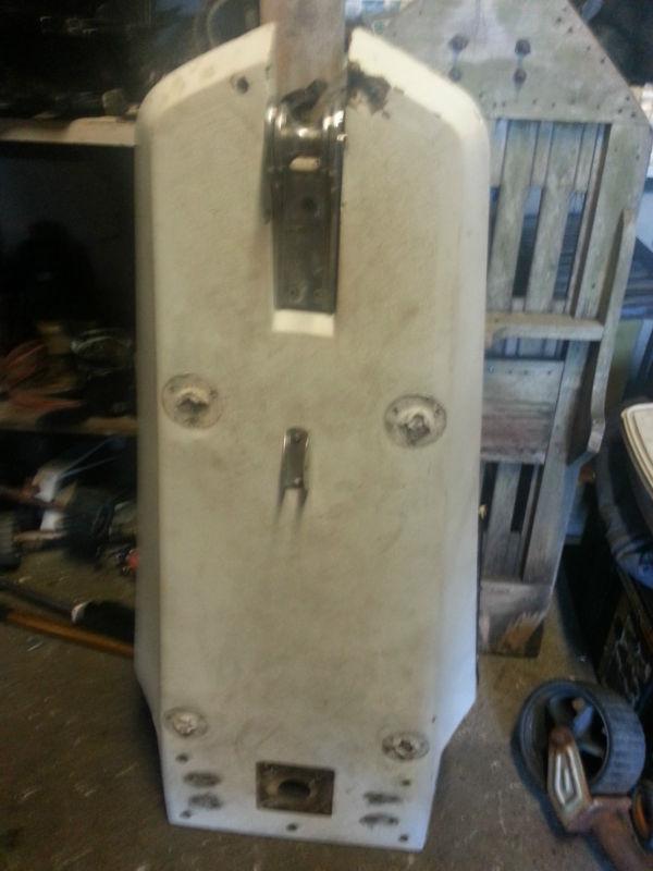 Fiberglass bow pulpit with anchor roller good condition