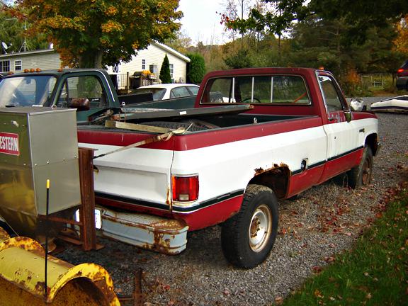 1985 GMC k2500 3/4 ton 4x4 pickup truck - NO RESERVE, US $350.00, image 2