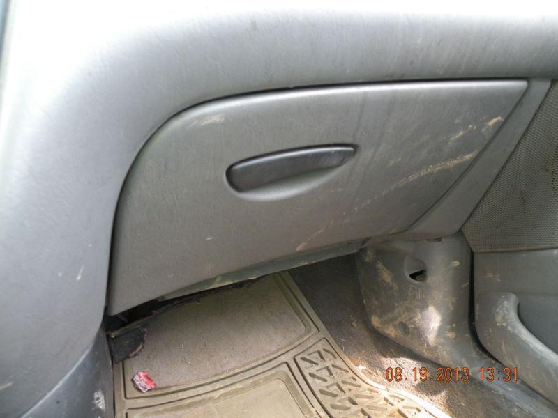 Purchase 2001 FOCUS GLOVE BOX 196754 in Woodhull, New York, US, for US