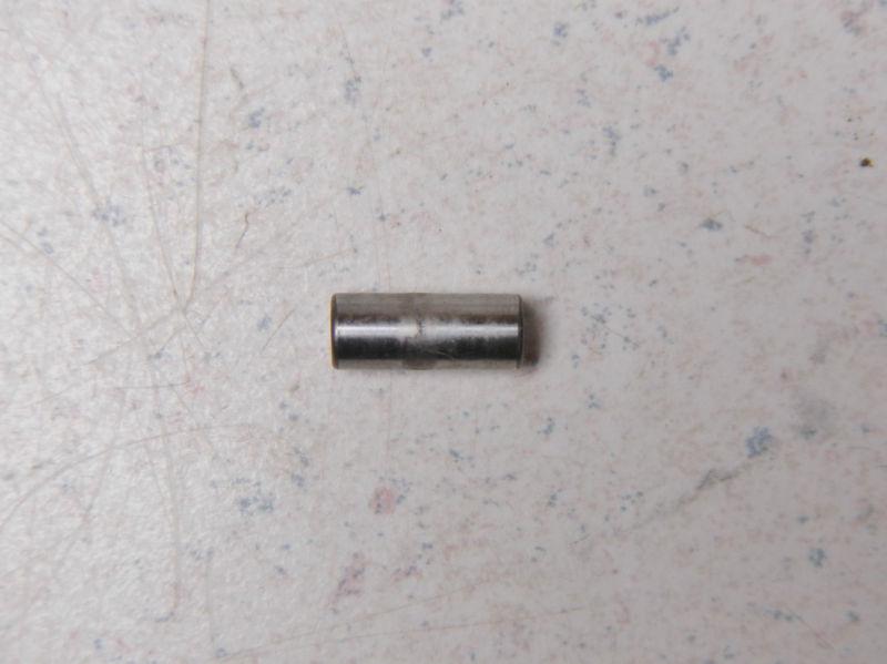 03 YAMAHA YZ450F WATER PUMP OUTER COVER HOUSING MOUNTING GUIDE PIN, US $7.99, image 2