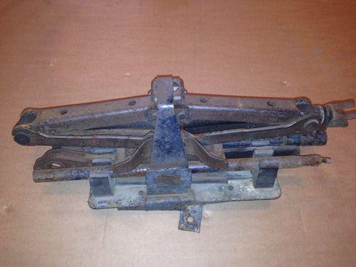 87-95 jeep wrangler yj stock oem factory tire jack lug wrench set 87-90 91-95