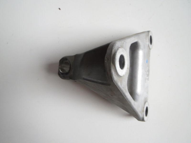 99 01 acura tl 3.2 front upper engine motor mount bracket b28