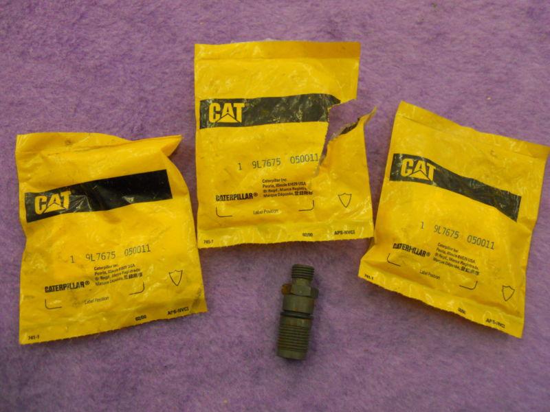 Caterpillar cat 3208 thru head adapter 9l7675