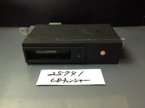 Toyota aristo 1999 cd changer [1261250]