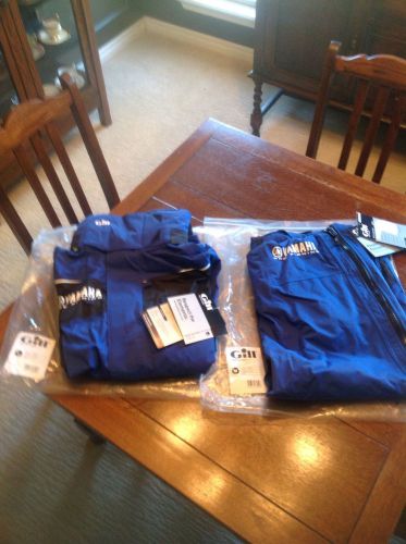 Gill yamaha pro rain suite, beenie cap towel, and carpet logo. size large