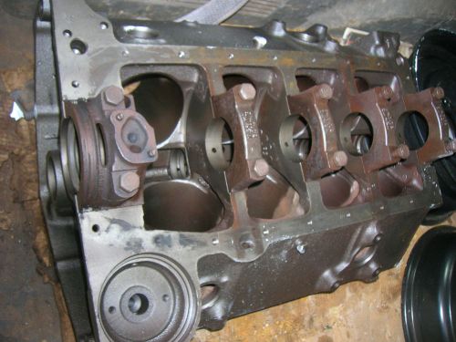 Gm 1964 64 chevy corvette 327 engine block 3782870  ////  3782461 posi