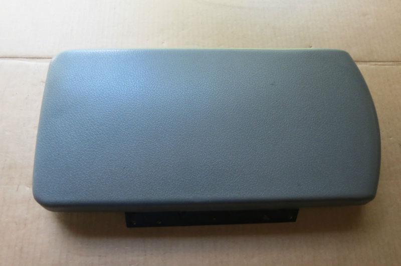 Read first 04-06 dodge durango front center console arm pad rest grey color oem