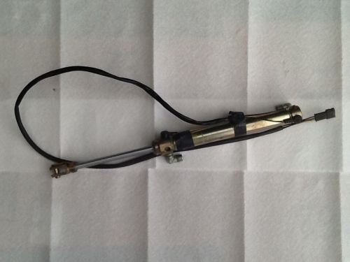 1999-2003 saab drivers side hydraulic main drive ram