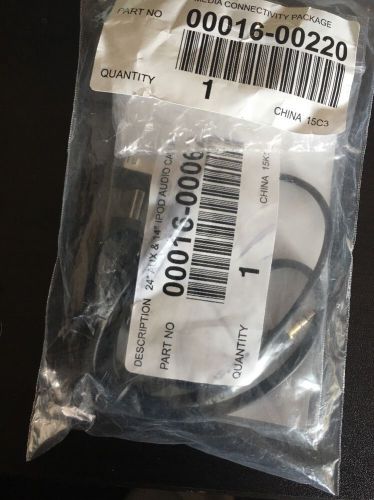 Oem toyota usb charger ipad ipod iphone interface cable media connectivity