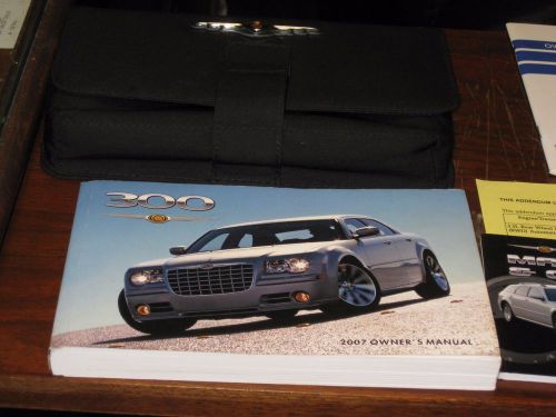 2007 chrysler 300 owners manual with case excellent condition