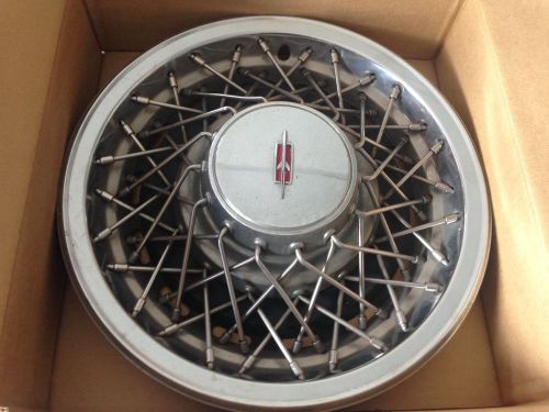 Vintage chrome-wire hubcap wheelcover: 1970&#039;s-1980&#039;s oldsmobile  15&#034;