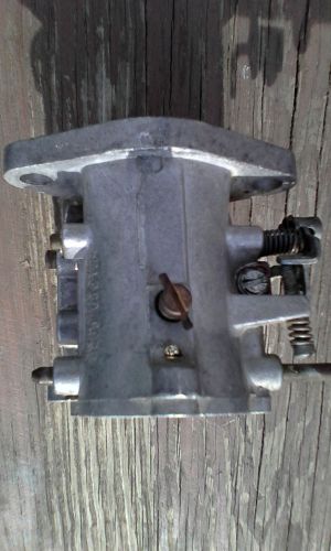 Snowmobile carburetor