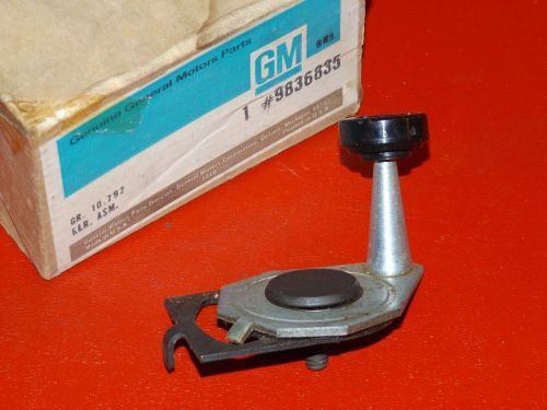 Nos 1971-1975 chevrolet buick oldsmobile pontiac door window glass guide roller