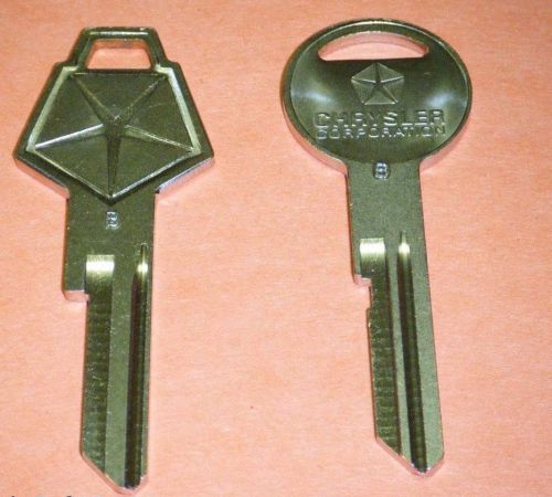 Mopar logo chrysler dodge plymouth key blanks 2 keys ignition /door &amp;trunk