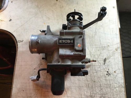 2001 - 2005 lexus is300 gs300 throttle body etcs-i vvti oem