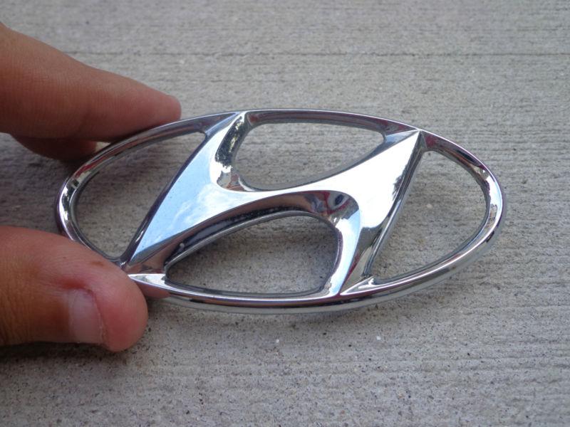 Oem factory genuine stock hyundai emblem badge decal logo symbol elantra sonata