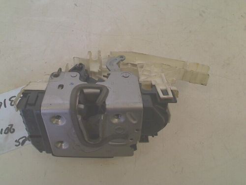 Mercedes-benz c estate (s204) 2011 left front door lock a2047202735-