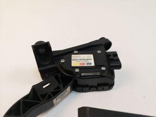 Hyundai i40 VF Throttle Pedal 327272T900 1.70 Diesel 85kw 2013 26511114-, US $, image 2