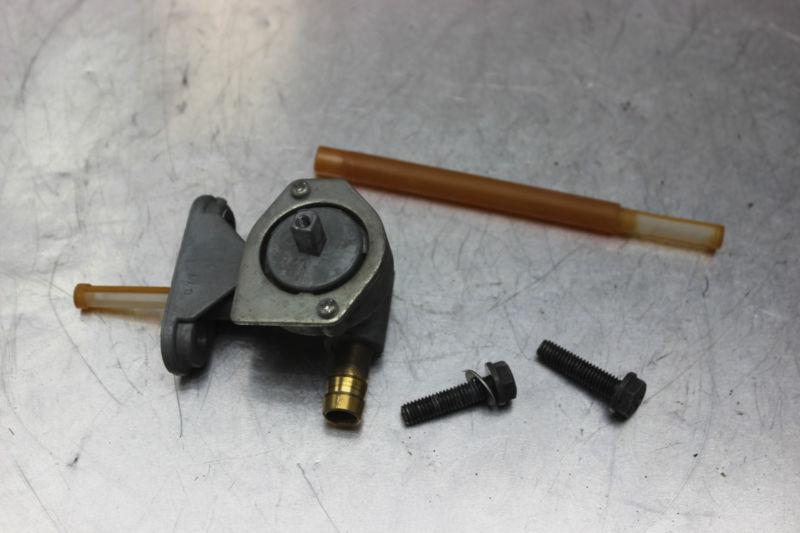 B147 29109 # 03 04 06 08 kawasaki zzr600 zzr 600 petcock fuel valve