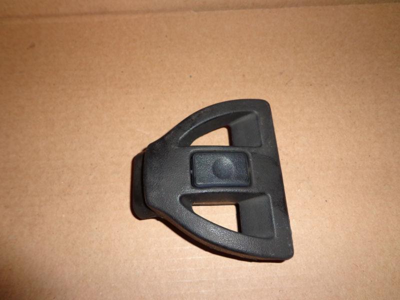 Locking device sliding push button roof cargo luggage rack rail bar adjusting