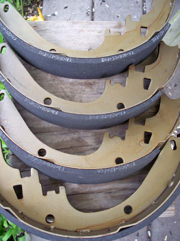 New autospecialty rear brake shoe #af462