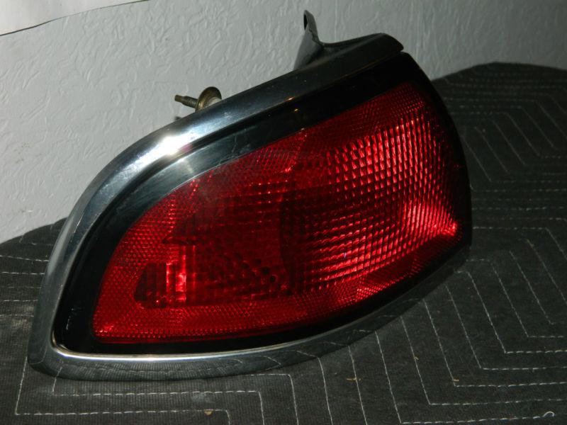 Oem 1997-1999 buick lesabre left / drivers side tail light assembly #16522713