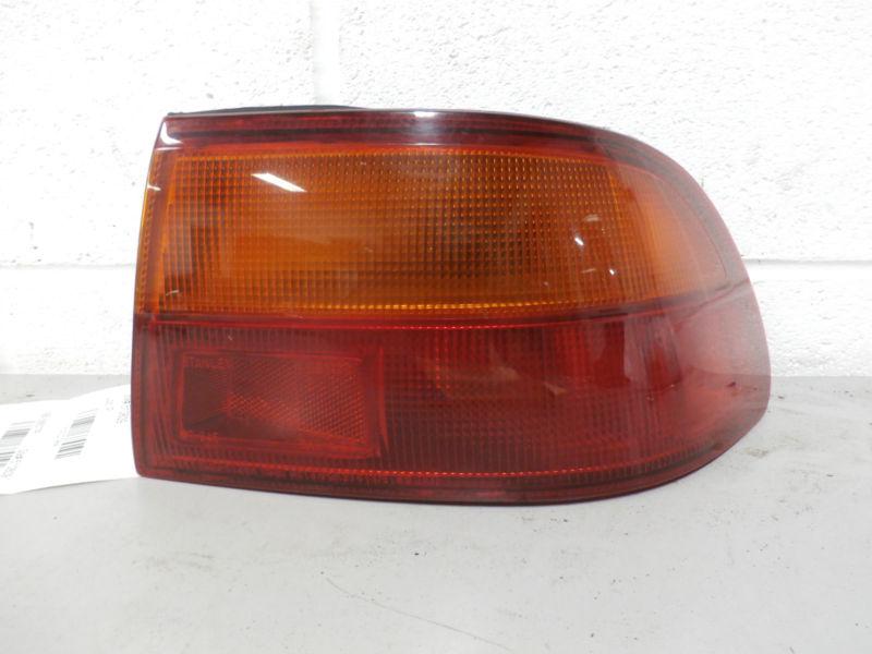 93-95 honda civic passenger side tail light
