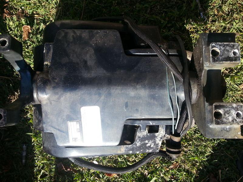 2001 evinrude ficht ram 225 tilt and trim unit