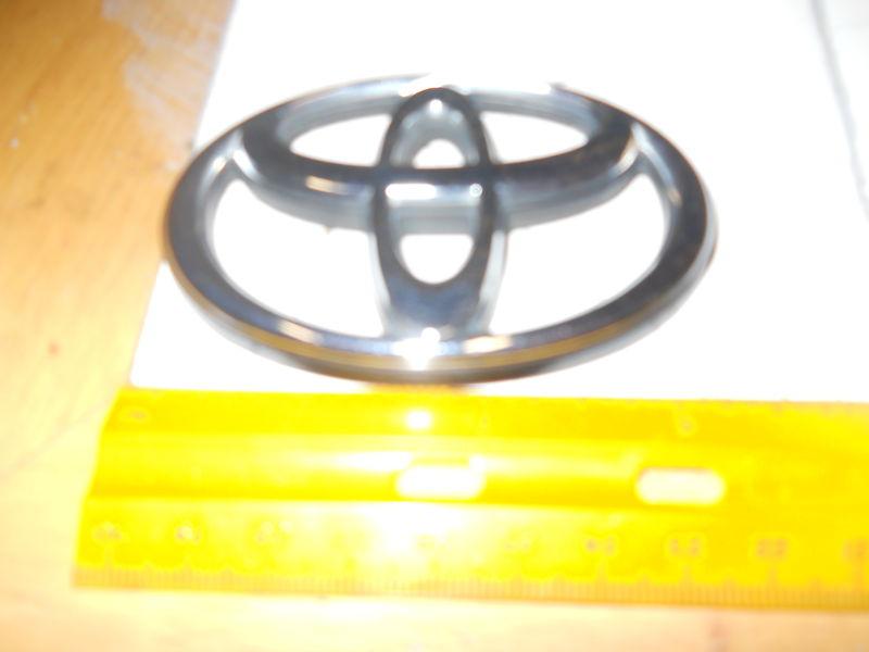 1995 toyota celica rear hatch emblem