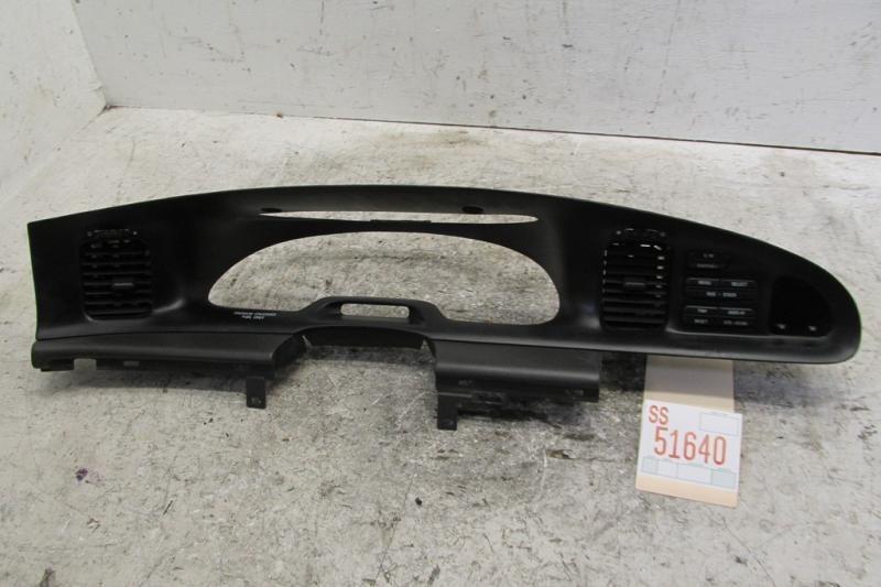 95 96 97 continental instrument panel speedometer cluster bezel with switch