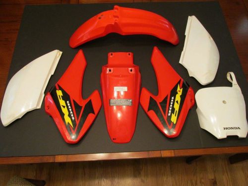 Honda xr100 xr 100 gas tank shrouds side covers number plate front rear fender
