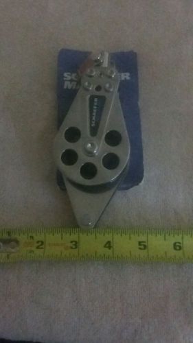 Schaefer double sheave double ball bearing w/becket with shackle
