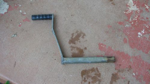 Crank handle for pop up camper