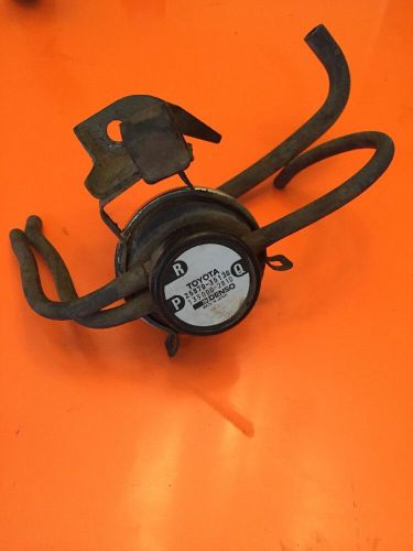 89 to 95 toyota 4runner surf hilux pickup truck egr vacuum modulator 25870-35130