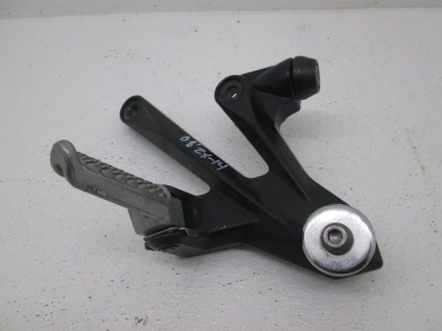 2008-2011 06 07 08 09 10 11 zx14 left passenger foot peg bracket rear