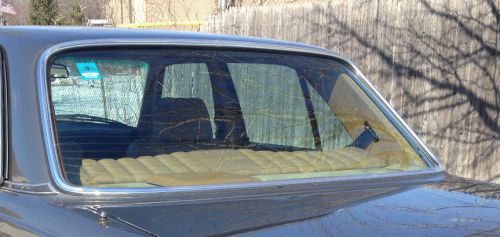 1977-1985 mercedes w123 300d rear windshield  window glass