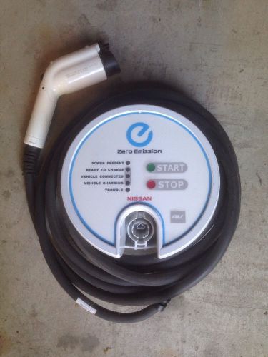 Nissan leaf wall charger